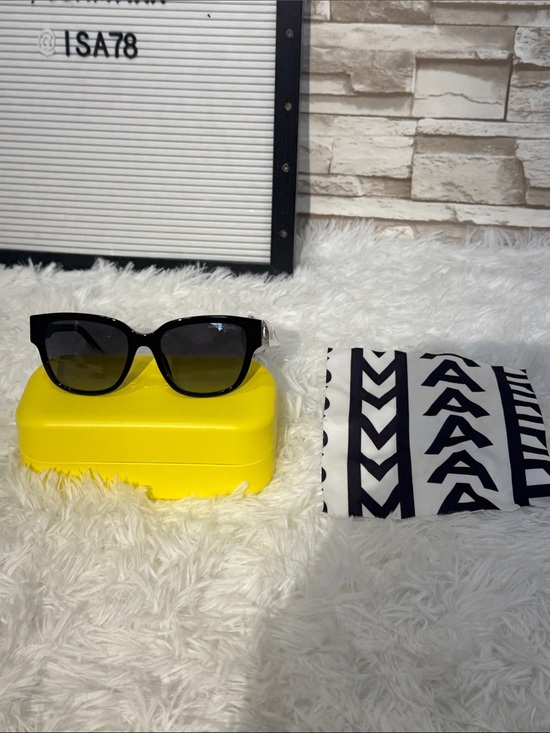 Marc Jacobs Black Frame with Gradient Smoke Lens Sunglasses main image 3